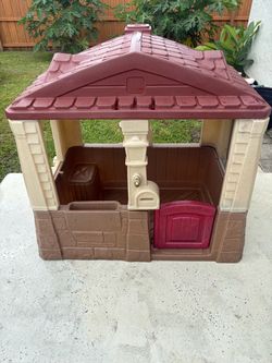 Step2 Playhouse Kids Outdoor Plastic House