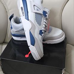 Jordan 4 Retro 