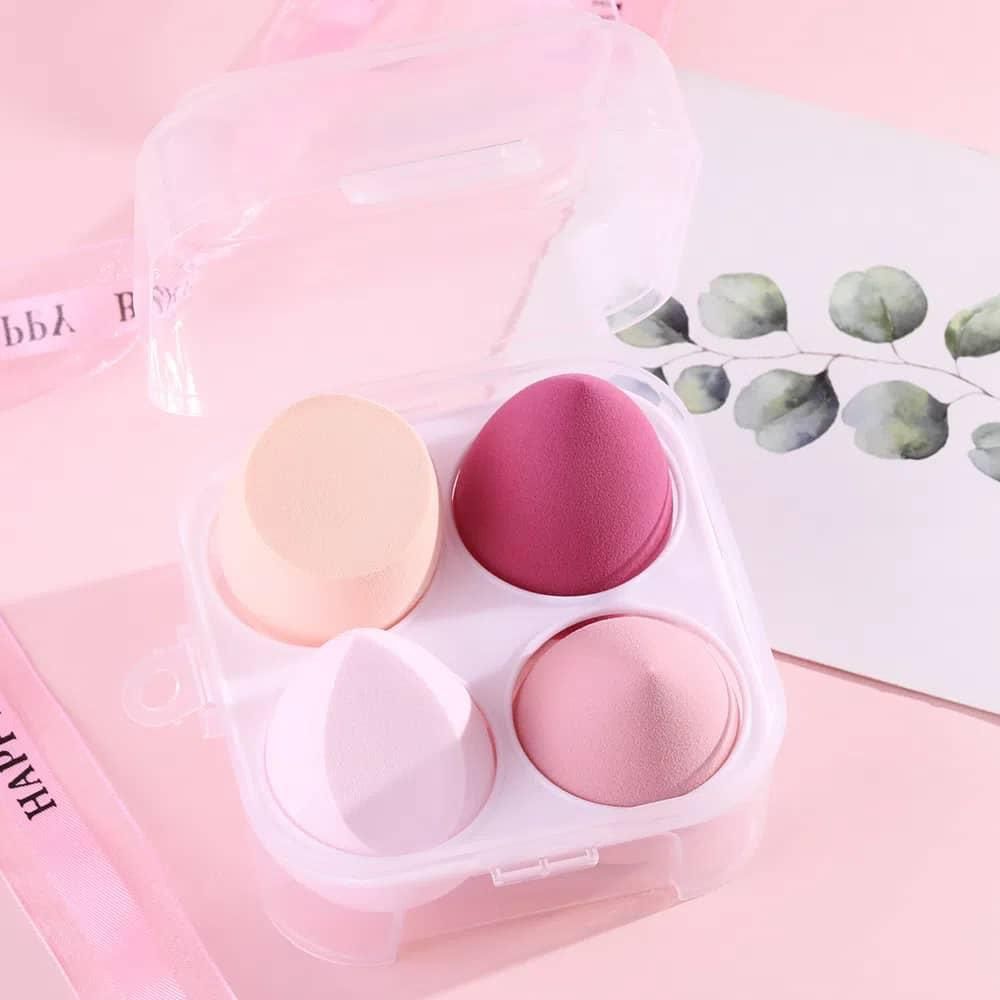 Set of 4 Air Cushion Makeup Egg Cotton Sponge with clear casing in Pink