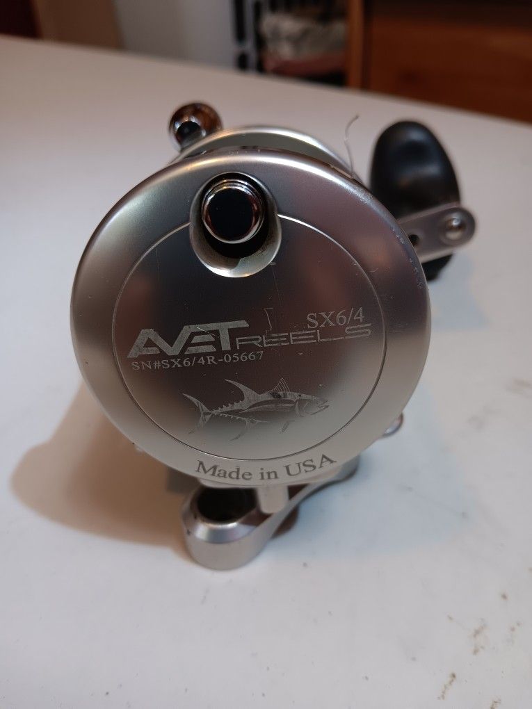Avet SX6/4 Two Speed Lever Drag Fishing Reel Right Hand