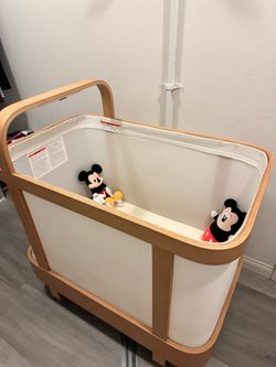 Cradlewise Convertible Smart Bassinet and Crib