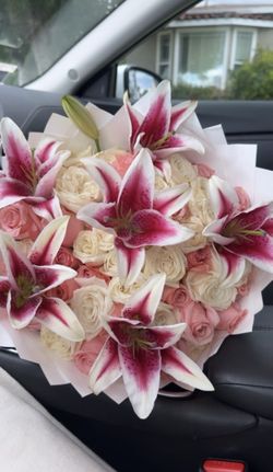 Affordable Custom Flower Arrangements š