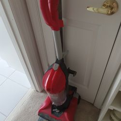 Dirt Devil Vacuum Cleaner  Bagless