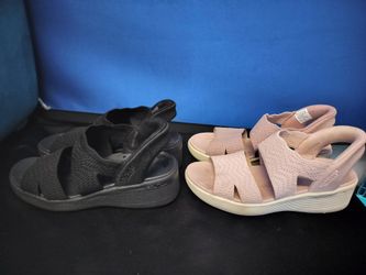 2 Pairs Of Comfort Sketchers High Arch Sandals (Size 7)