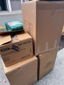 Free Packing material and boxes