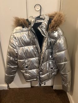 Women jacket silver bubble coat with fur on hood size xs barely worn great condition