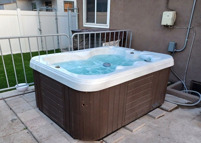 Spa Hot Tub Jacuzzi