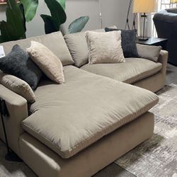 OM• $38 Initial • Brand New// 2 Piece Couch 