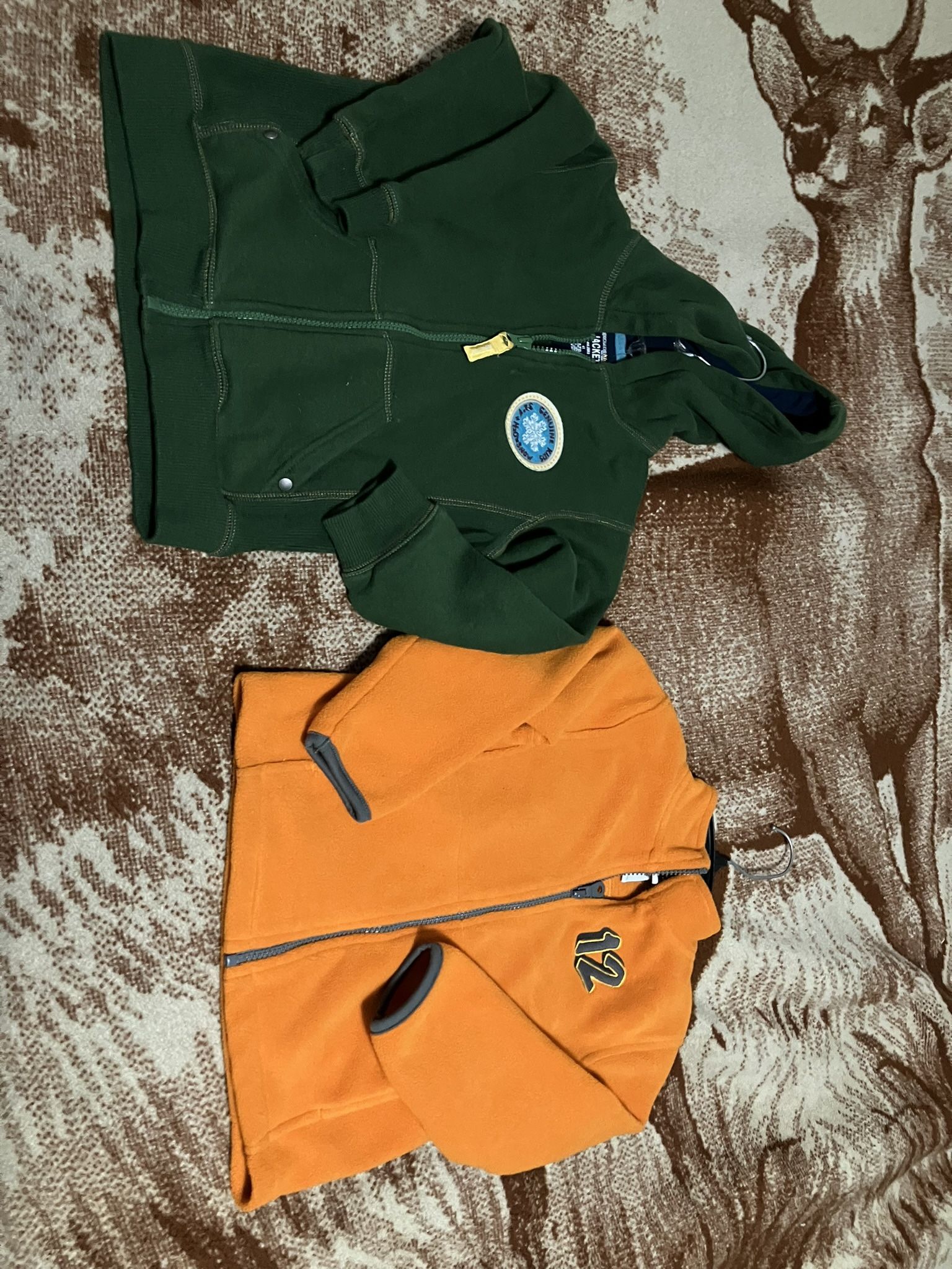 $10, 2 Boys Fleece Sweaters 3T and 4T