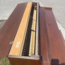 Free piano