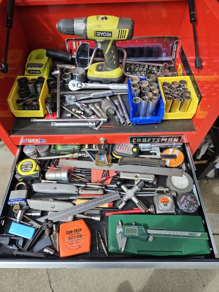 Craftsman Heavy Duty Rolling Toolbox Full With Mostly USA Tools Including Keys And 6 Power Plugs All In Good Condition For Shop Or Home