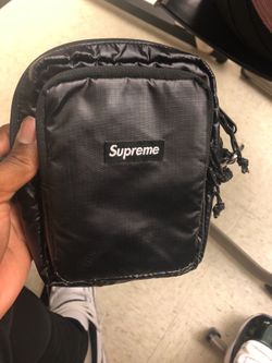 Supreme satchel need gone ASAP