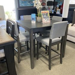 Small Dining Set ☑️🤎 $499