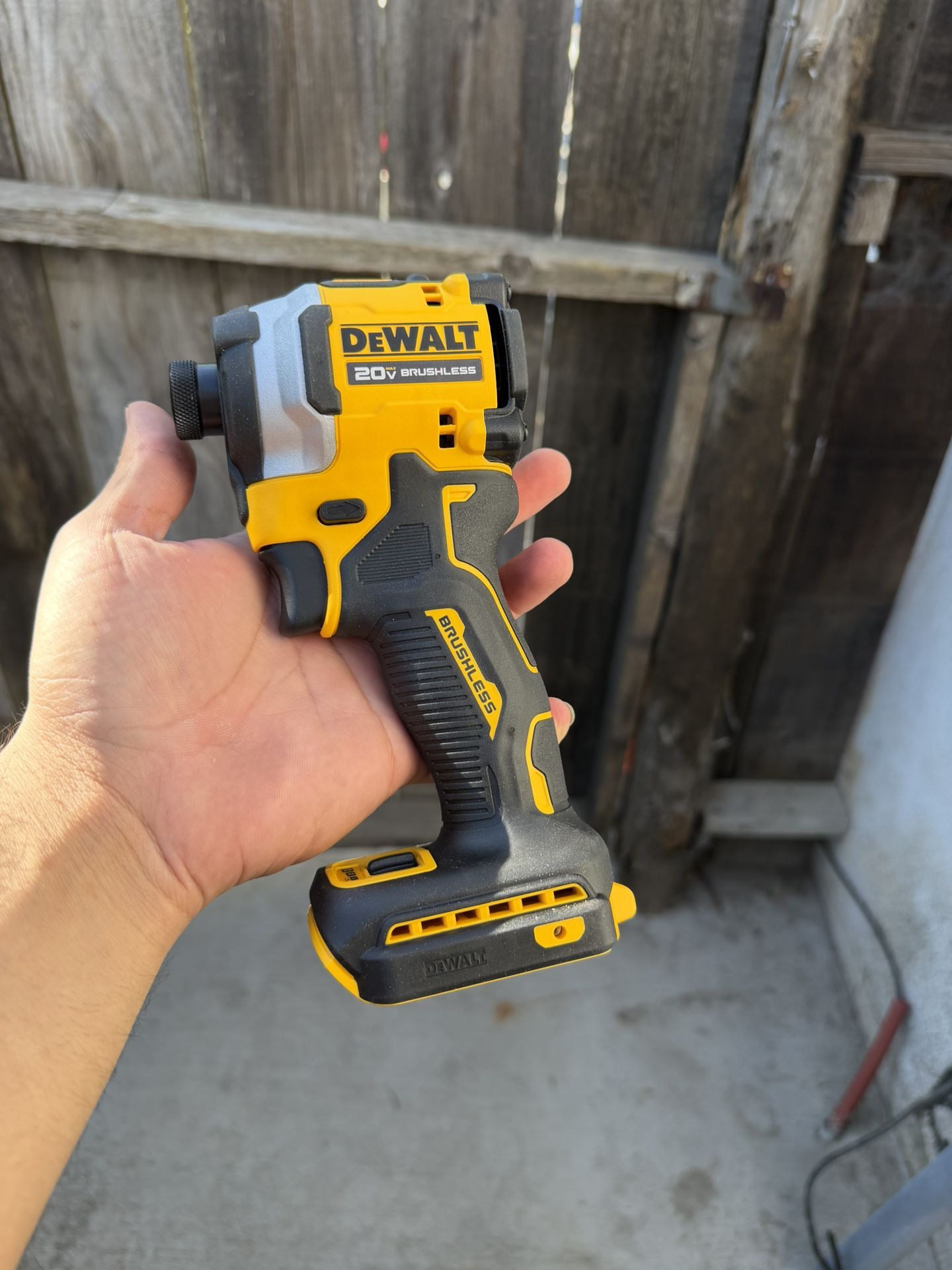 DeWalt 20V Brushless Impact Driver DCF850 Atomic Compact Series