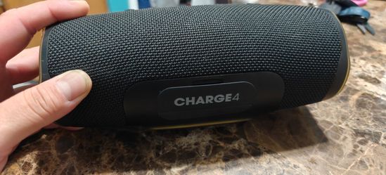 JBL Charge 4