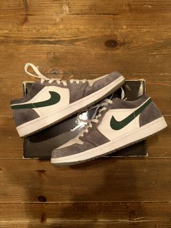 Jordan 1 Low North side