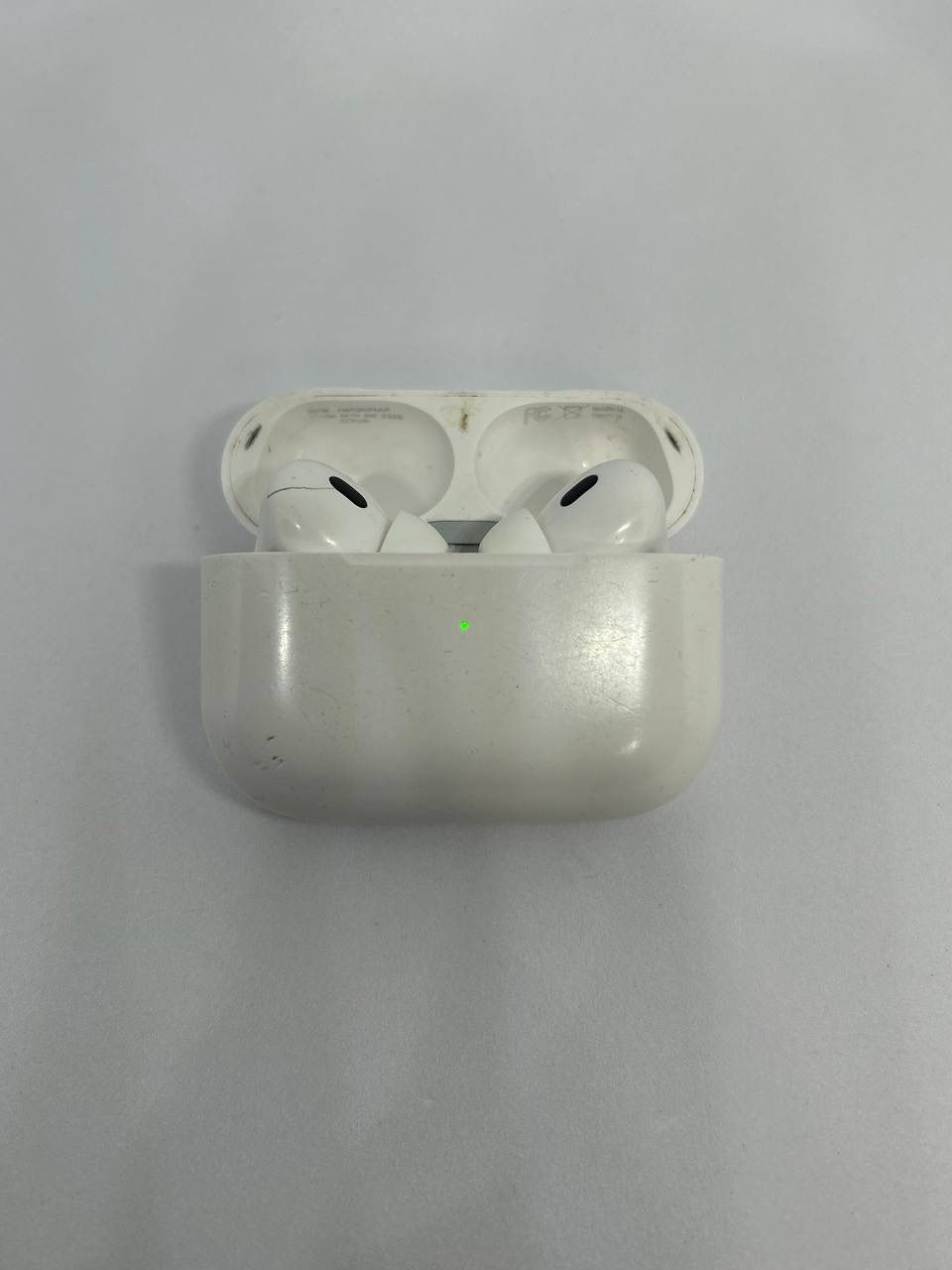 Apple AirPods Pro 2 w/ Active Noise Cancellation - Pre Owned Works Well - 1 Flaw