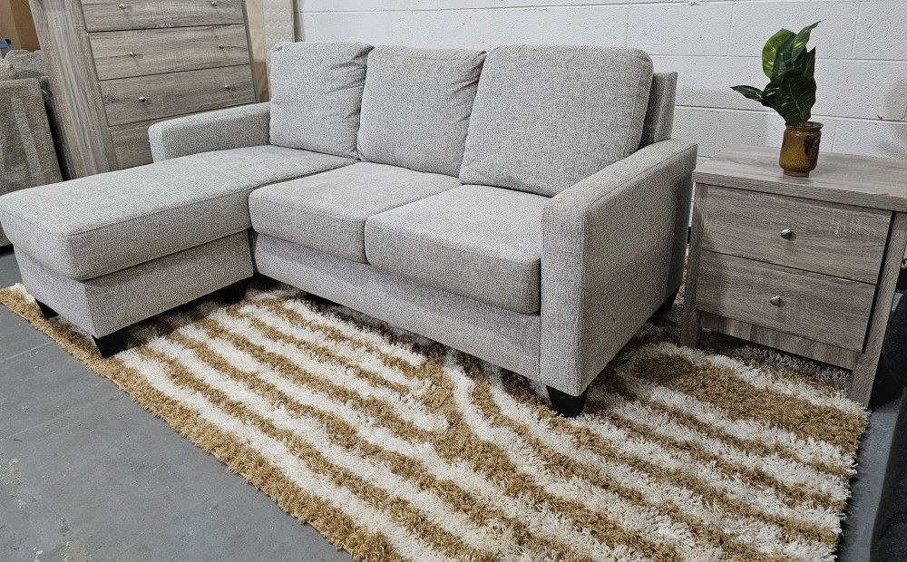 Modern Grey Sectional – Comfort & Convenience in One