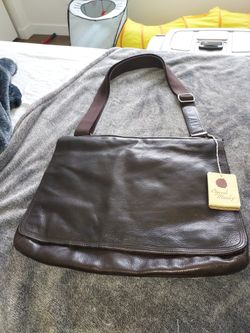 Osgoode Marley Flat  Euro Messenger Bag NEW NEVER USED 