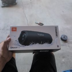 JBL Charge 5