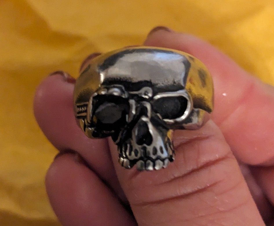 Mens Skull And Wedding Bands All Different Sizes One Has Black Onyx Stone In It 