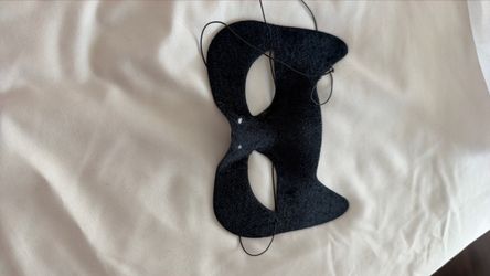 Black Velvet Masquerade Eye Mask