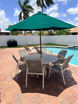 10 pc patio set & sun bathing chairs