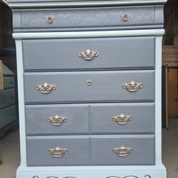 Oak Dresser With Jewelry Top And Mirror