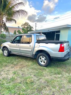 2002 Ford sport-trac.   125727 miles. A/C