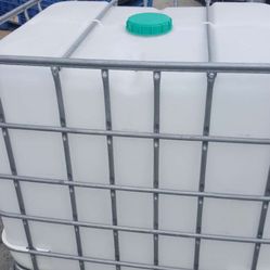 275 gallon plastic water tank $85 each