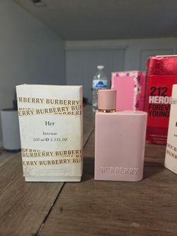 Burberry HER