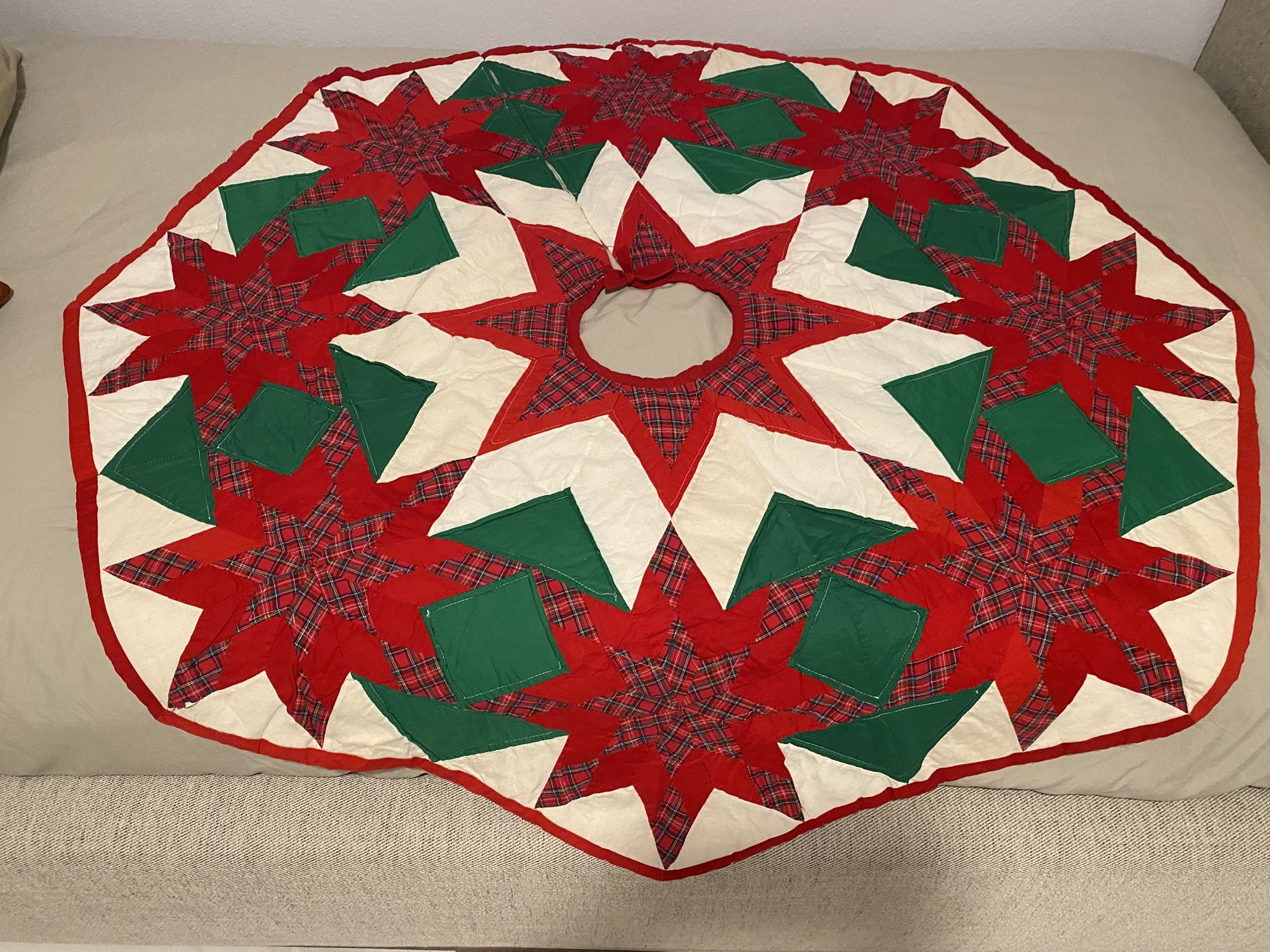 Beautiful Quilted Christmas Tree Skirt. Like New! 46”x48”.