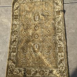 6’x4’ Turkish Rug. Clean