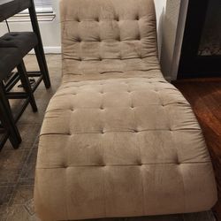 BEIGE CHAISE LOUNGE 