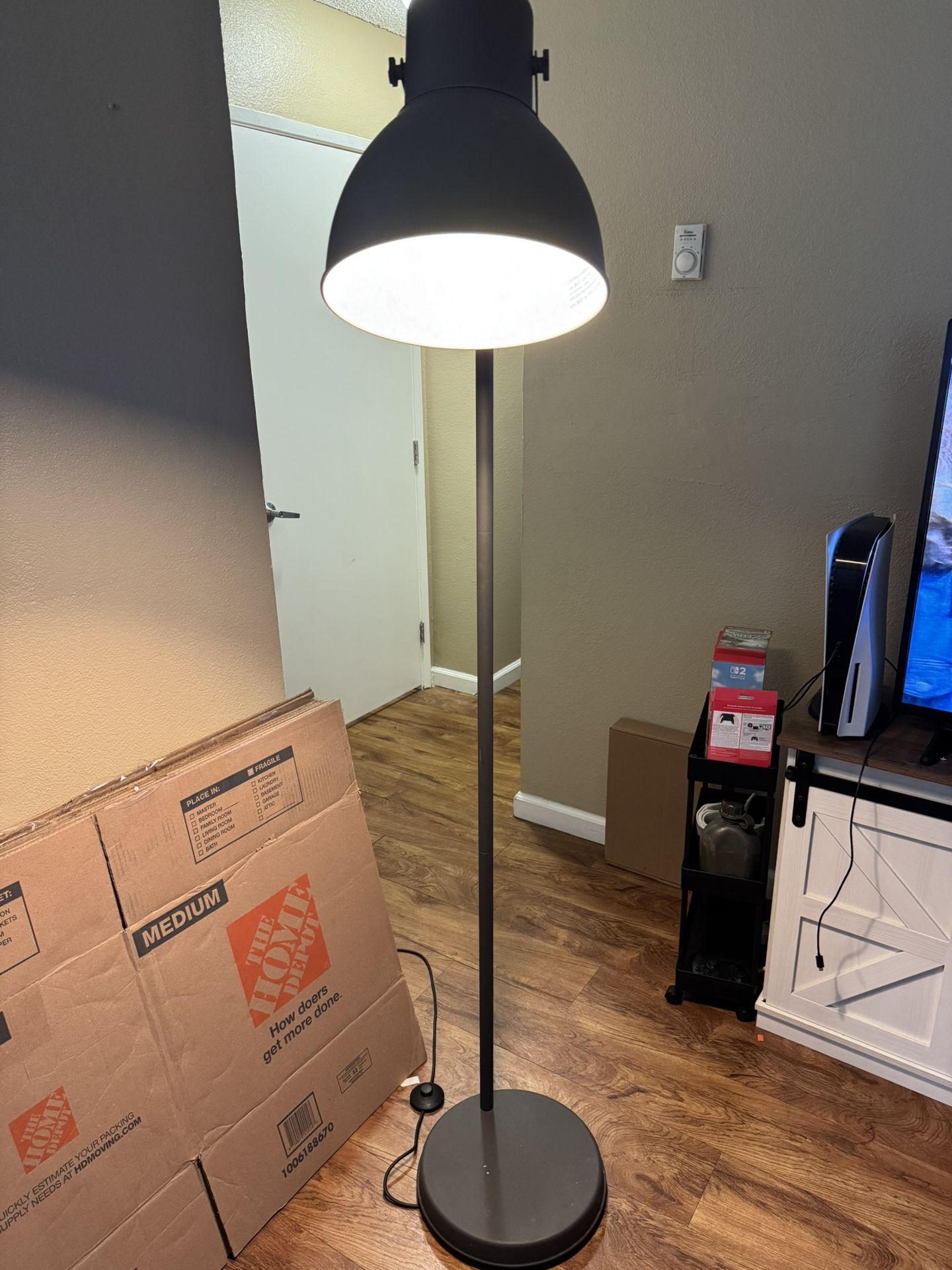 Moving Sale! Lamps, Dresser And Stools