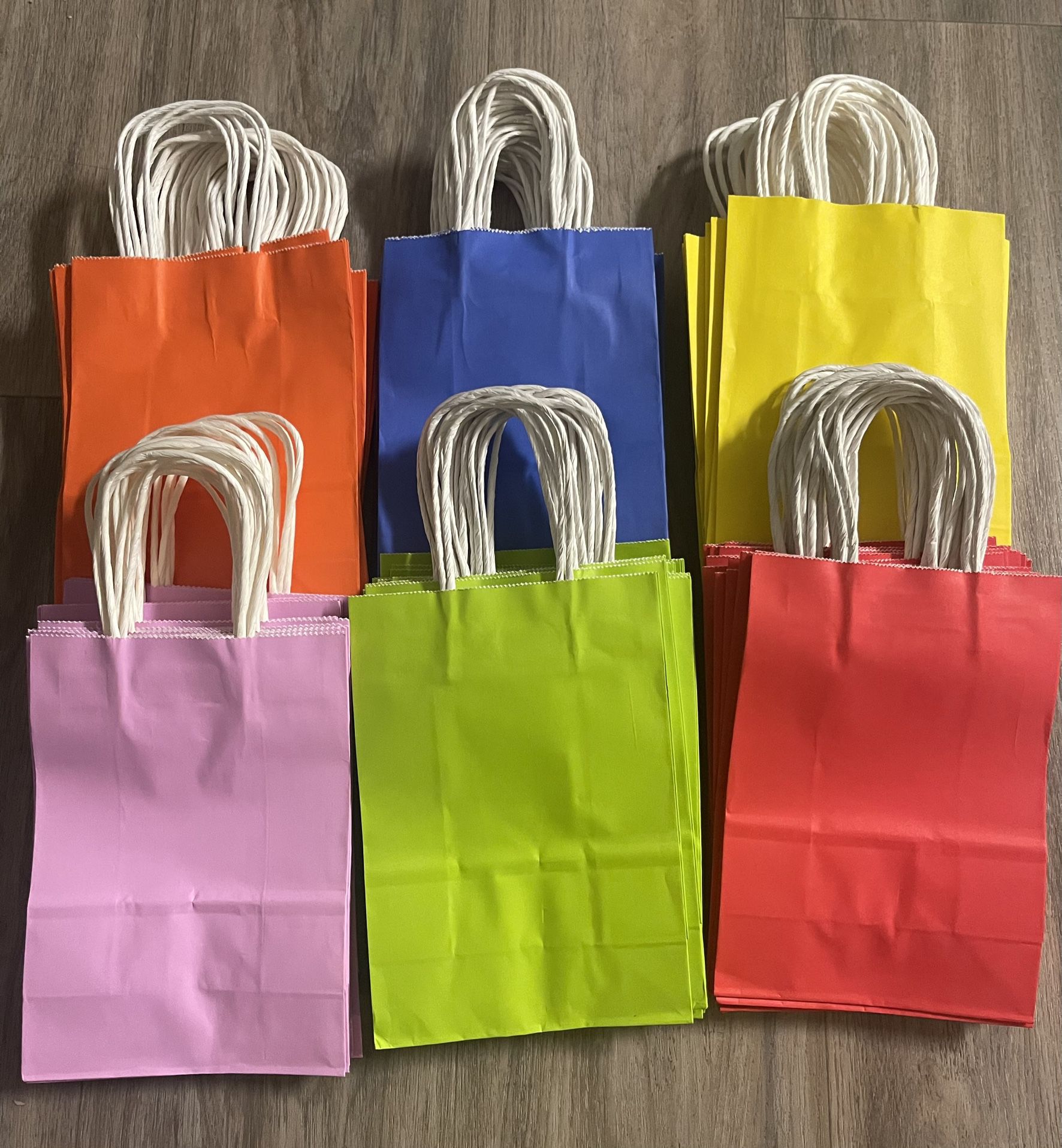 100 gift bags 