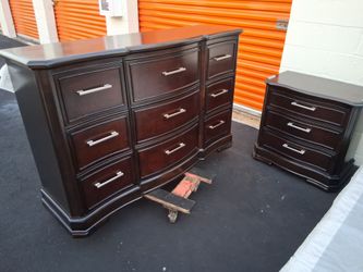 King size bedroom set with boxspring