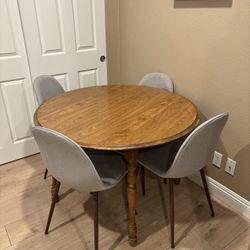 Round Dining Table And Chairs