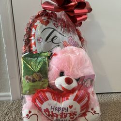 Valentine Bear 