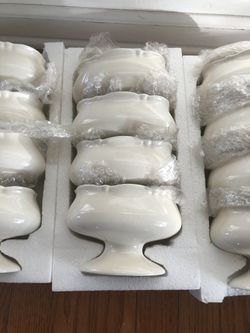 Footed dessert bowls!! Brand new!Never opened