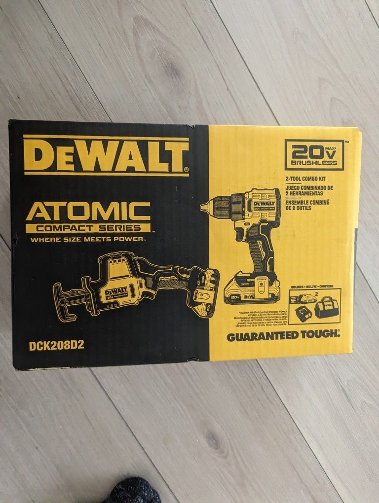 DeWalt dck208d2