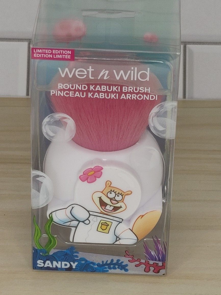 Wet  & Wild x Spongebob sandy squirrel Makeup kabuki limited edition Collection