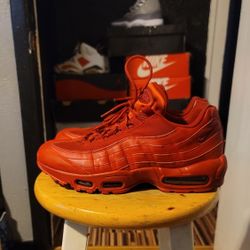 Nike Air Max '95 Triple Red Sz 9.5 $80