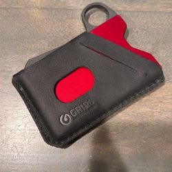 Grip 6 Card Holder With Leather Jacket