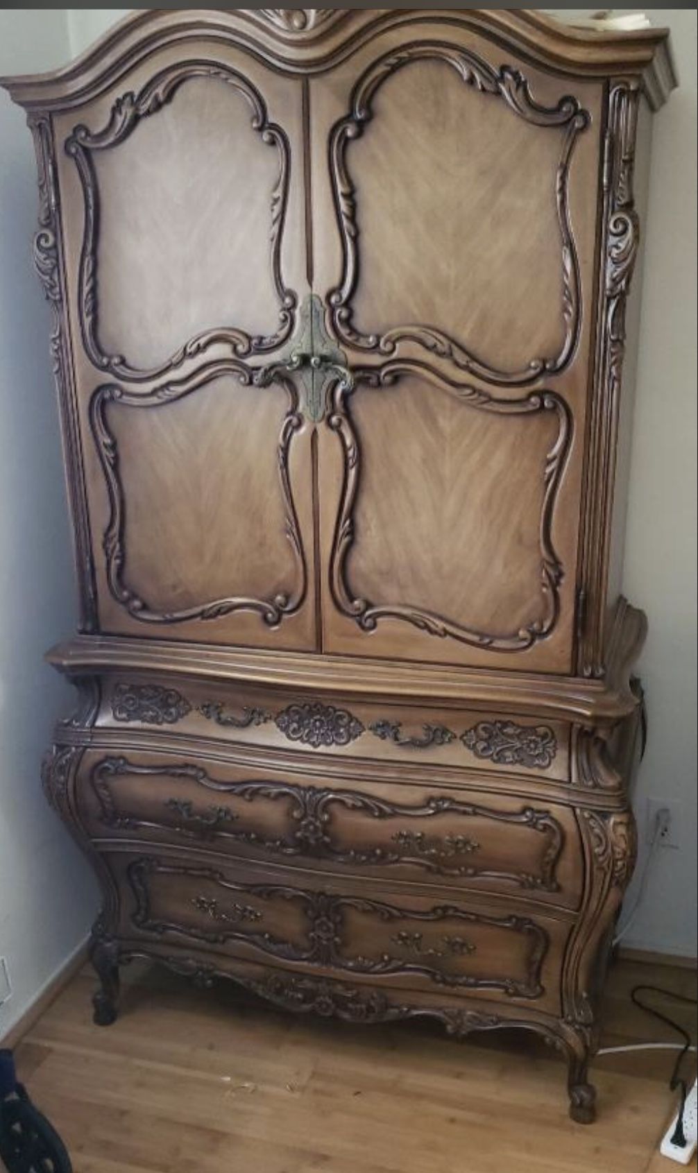 Armoire