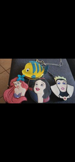 Disney Danielle Nicole Crossbody Bundle