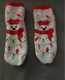 Bath & Body Works Christmas Fuzzy Socks with Bear Print
