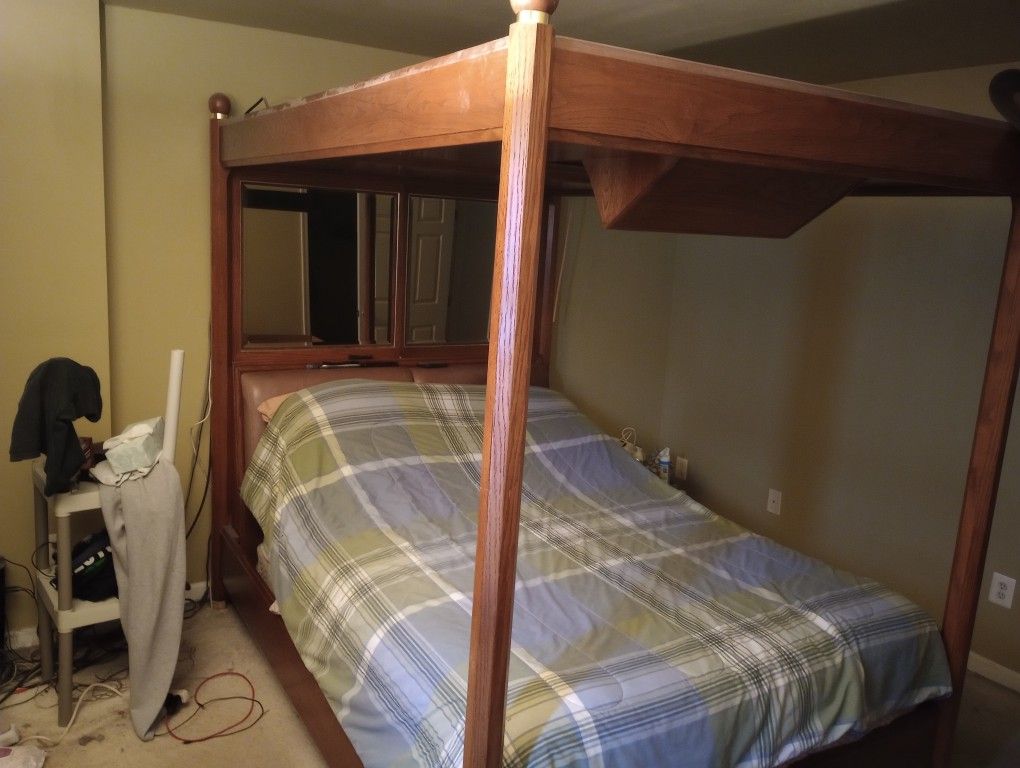 Free Thomasville Bed