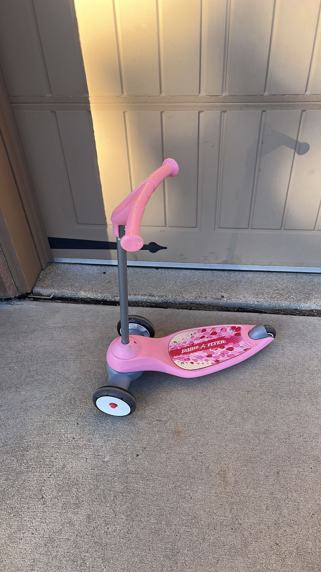 Radio Flyer My First Scooter - pink toddler scooter