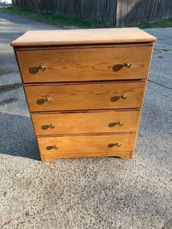 Pine dresser